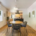 2Br Hideaway In The Heart Of Se Portland